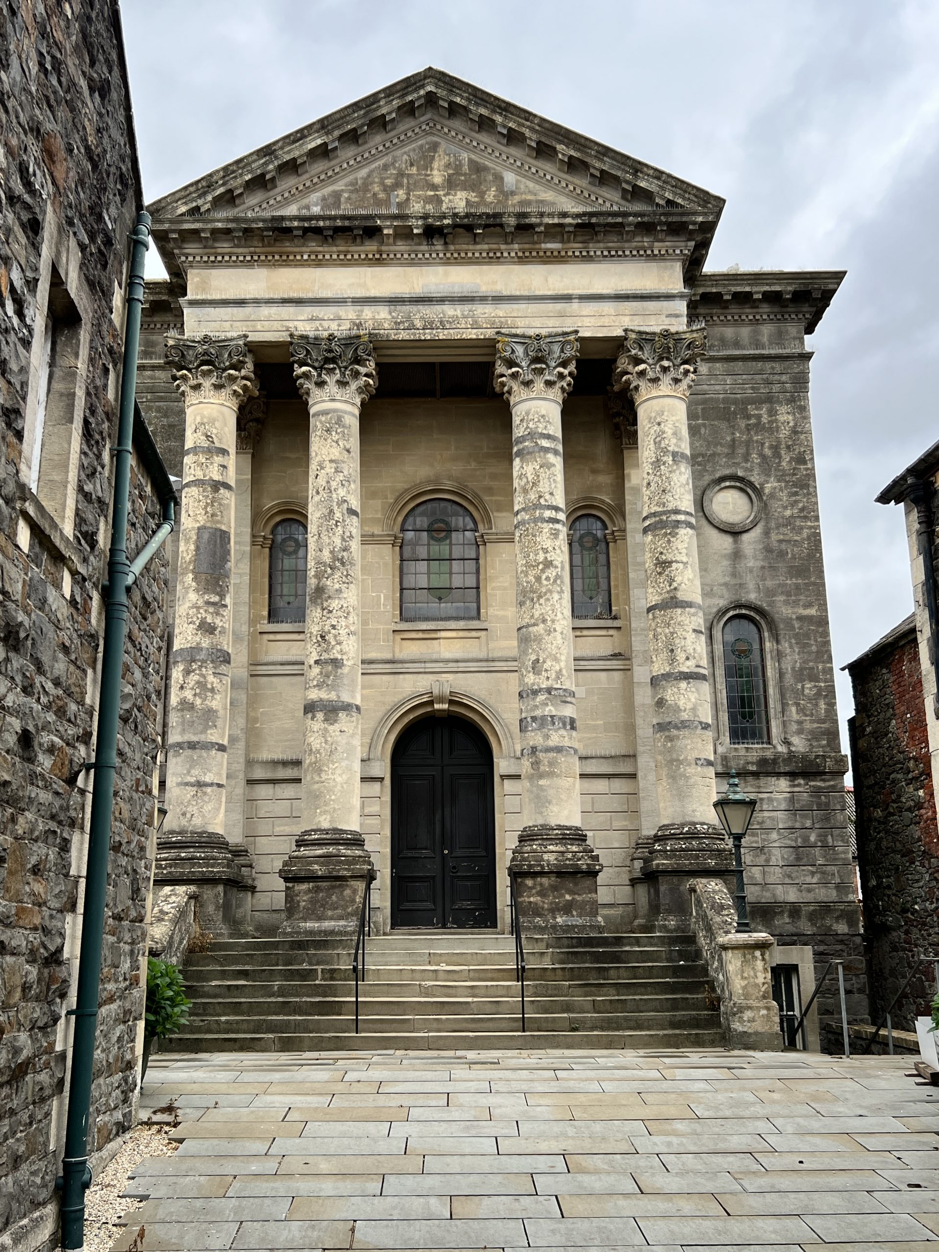 photo of the front of the english baptist church, Carmarthen